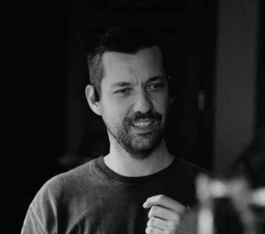 18d28d395b38d54f70f8ab3c6e68a26768db5309